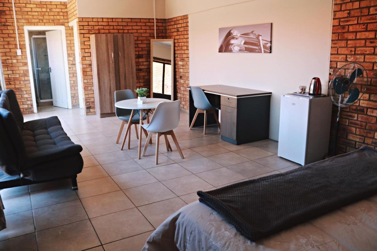 My Guesthouse Kimberley Εξωτερικό φωτογραφία