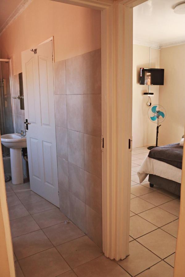 My Guesthouse Kimberley Εξωτερικό φωτογραφία