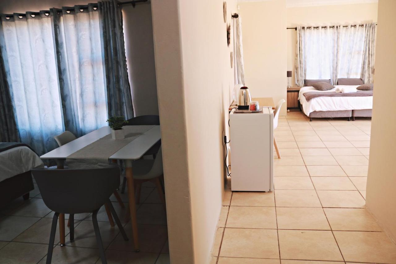 My Guesthouse Kimberley Εξωτερικό φωτογραφία